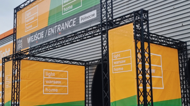 Targi Warsaw Home 2025 hala z oświetleniem